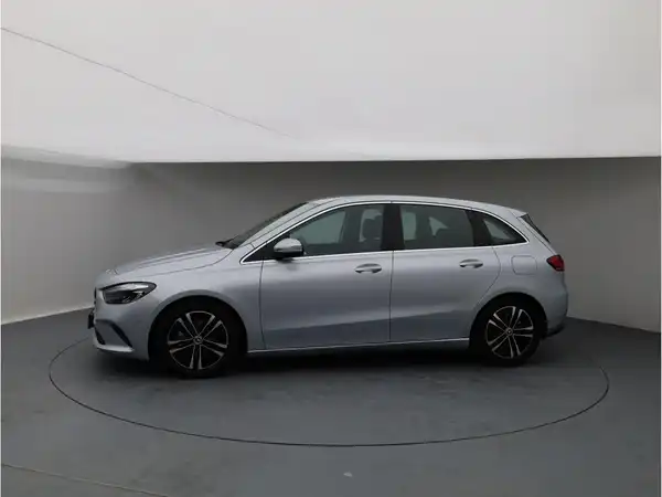 MERCEDES-BENZ B 200 (2/19)