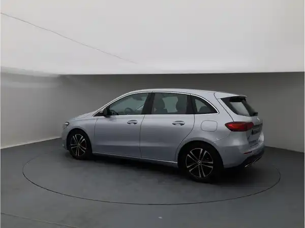 MERCEDES-BENZ B 200 (3/19)