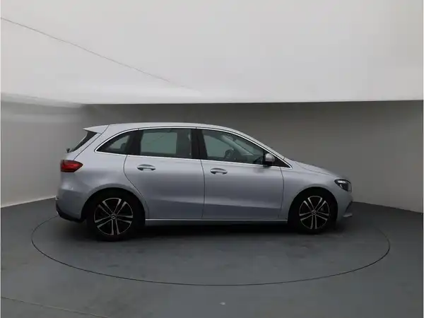 MERCEDES-BENZ B 200 (6/19)