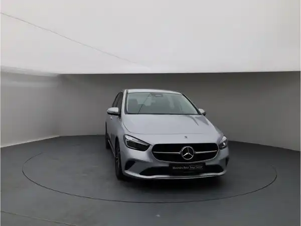 MERCEDES-BENZ B 200 (8/19)