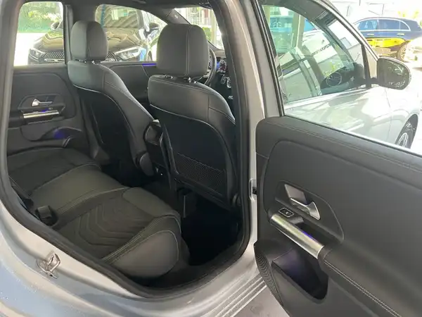 MERCEDES-BENZ B 200 (10/24)