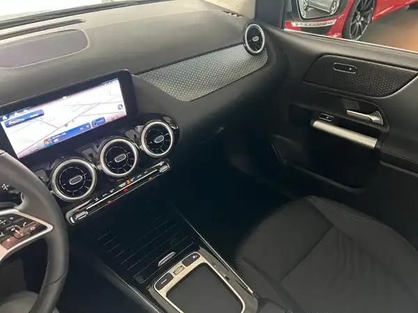 MERCEDES-BENZ B 200 d (18/22)