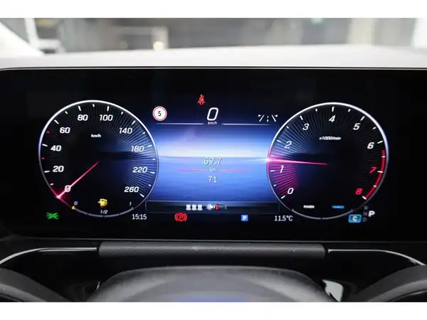 MERCEDES-BENZ B 200 (16/25)