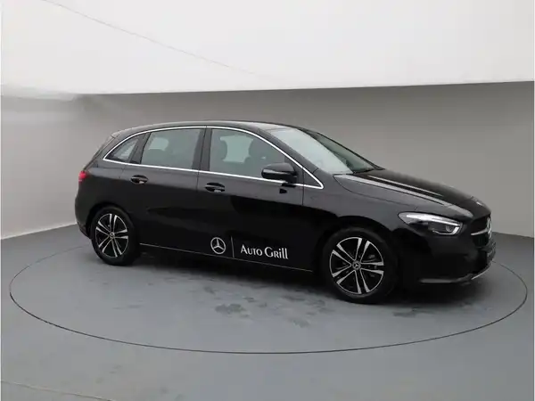 MERCEDES-BENZ B 200 (8/25)