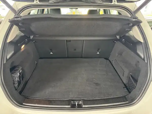 MERCEDES-BENZ B 200 (13/22)