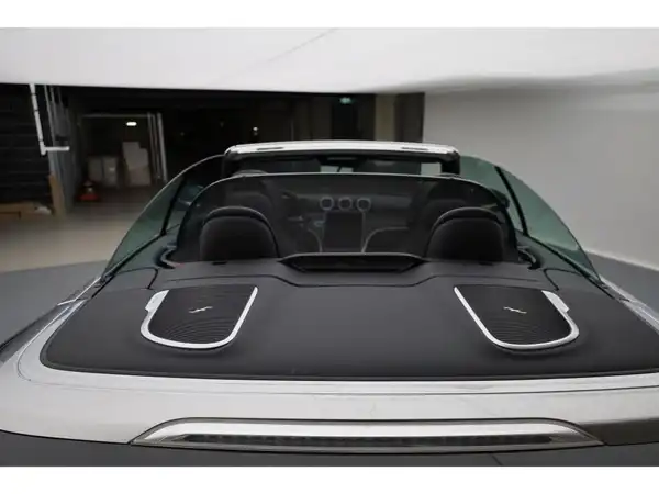 MERCEDES-BENZ CLE 200 4M Cabrio (22/26)