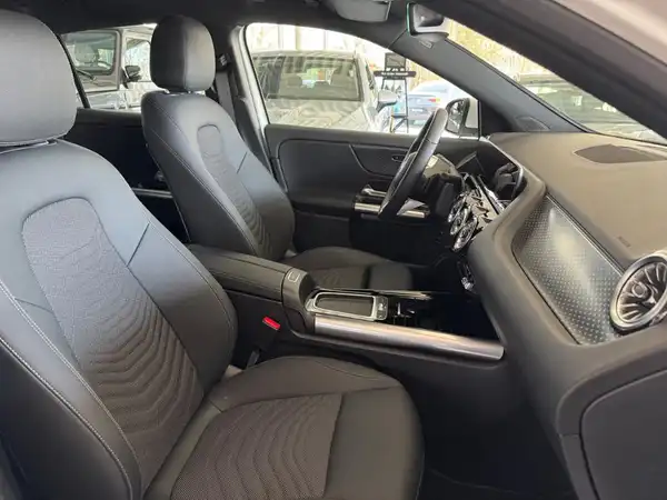 MERCEDES-BENZ EQA 350 4M (15/19)