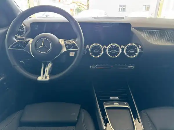 MERCEDES-BENZ EQA 350 4M (16/19)