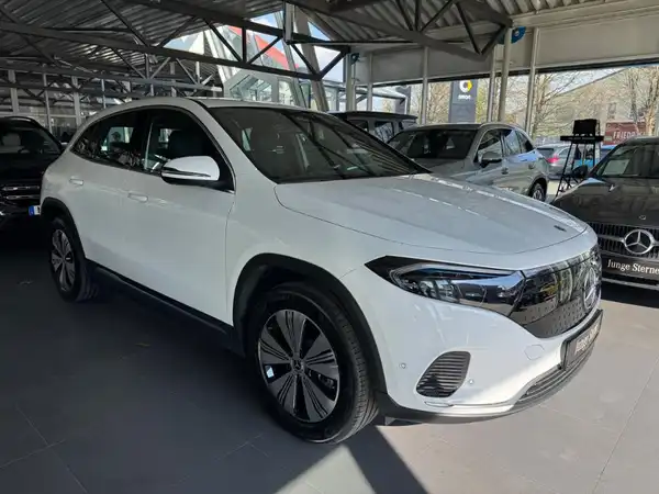 MERCEDES-BENZ EQA 350 4M (7/19)