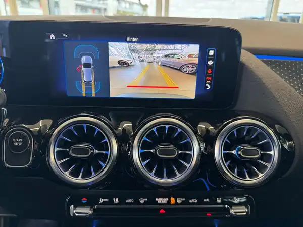 MERCEDES-BENZ EQA 300 4M (14/18)