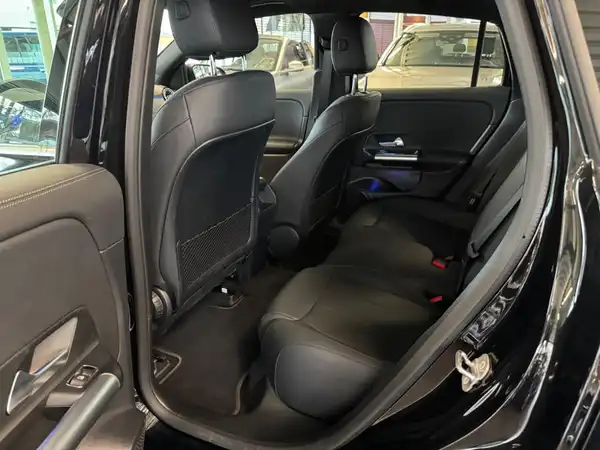 MERCEDES-BENZ EQA 300 4M (15/18)