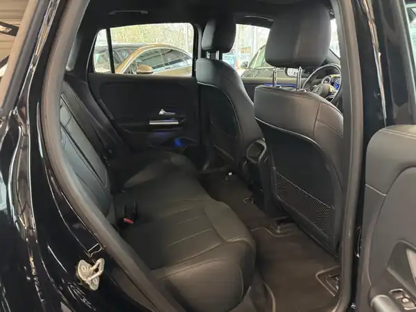 MERCEDES-BENZ EQA 300 4M (17/18)