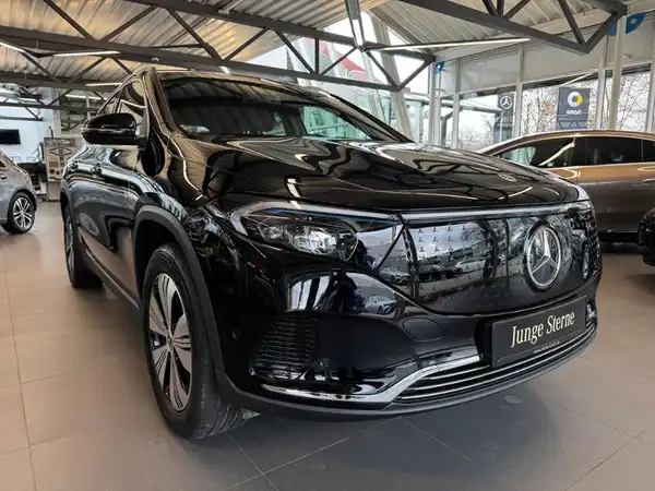 MERCEDES-BENZ EQA 300 4M (3/18)