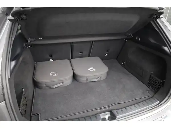 MERCEDES-BENZ EQA 350 4M (25/27)