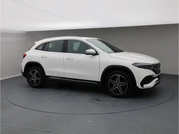 MERCEDES-BENZ EQA 250 (8/28)