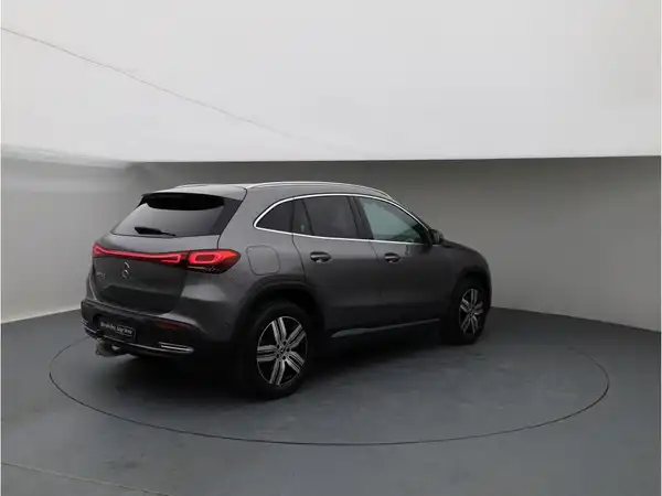 MERCEDES-BENZ EQA 250 (5/25)