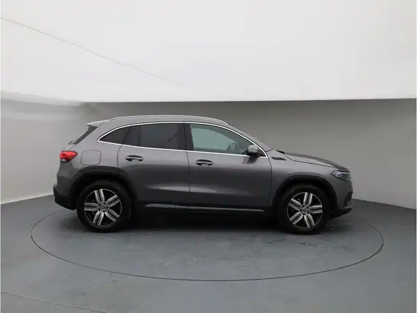 MERCEDES-BENZ EQA 250 (6/25)