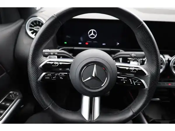 MERCEDES-BENZ EQA 350 4M (11/26)