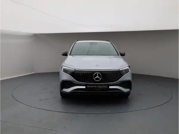 MERCEDES-BENZ EQA 350 4M (8/26)