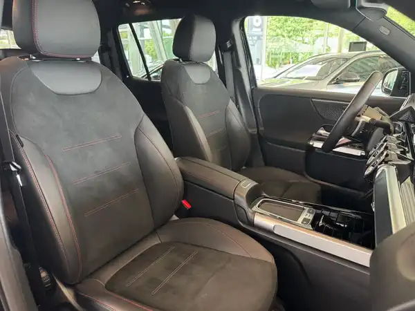 MERCEDES-BENZ EQB 300 4M (15/23)