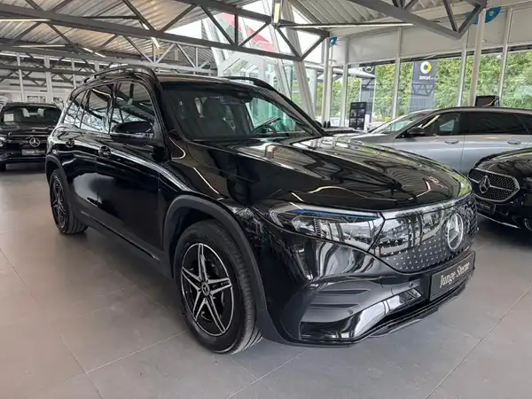 MERCEDES-BENZ EQB 300 4M (5/23)