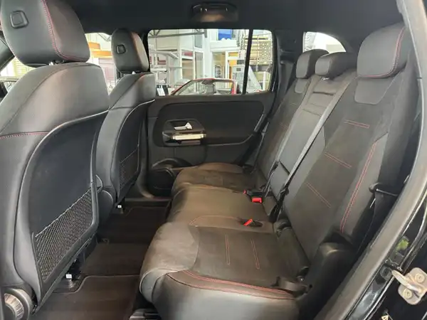 MERCEDES-BENZ EQB 300 4M (10/23)