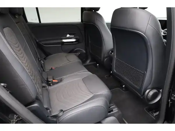 MERCEDES-BENZ EQB 300 4M (20/24)