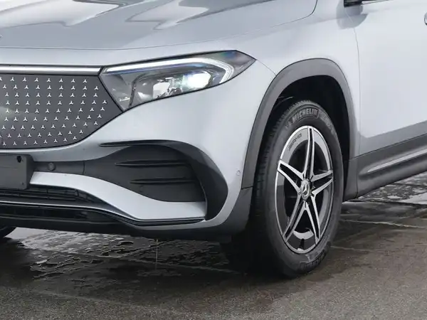 MERCEDES-BENZ EQB 350 4M (3/9)