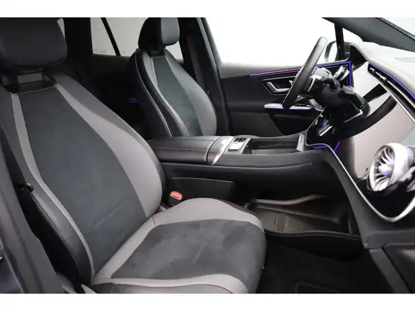 MERCEDES-BENZ EQE 500 4M SUV (19/25)