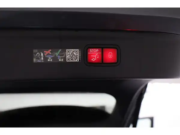 MERCEDES-BENZ EQE 500 4M SUV (21/25)