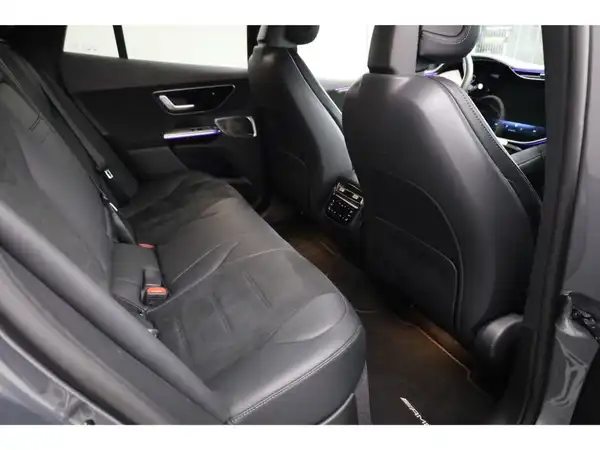 MERCEDES-BENZ EQE 500 4M SUV (23/25)