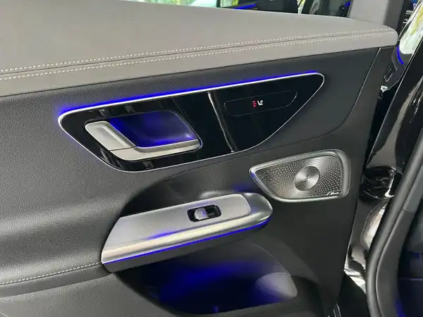 MERCEDES-BENZ EQE 350 4M SUV (15/30)