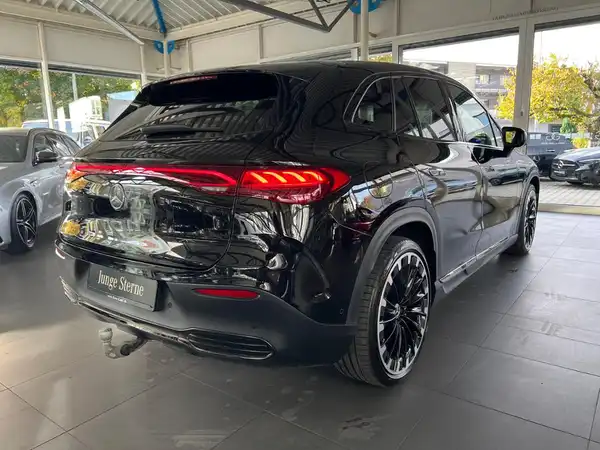 MERCEDES-BENZ EQE 350 4M SUV (5/30)
