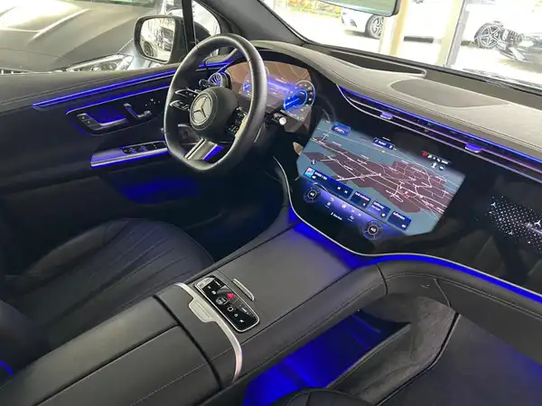 MERCEDES-BENZ EQE 350 4M SUV (9/30)