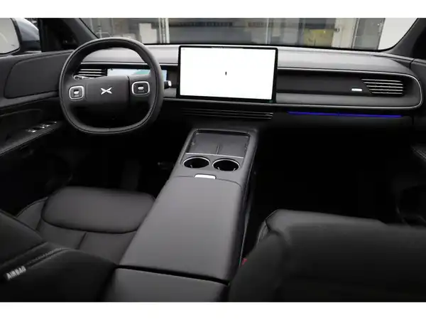 XPENG G6 Performance AWD (25/28)