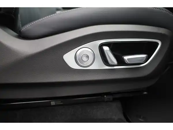 XPENG G9 RWD Long Range 2025 (22/30)