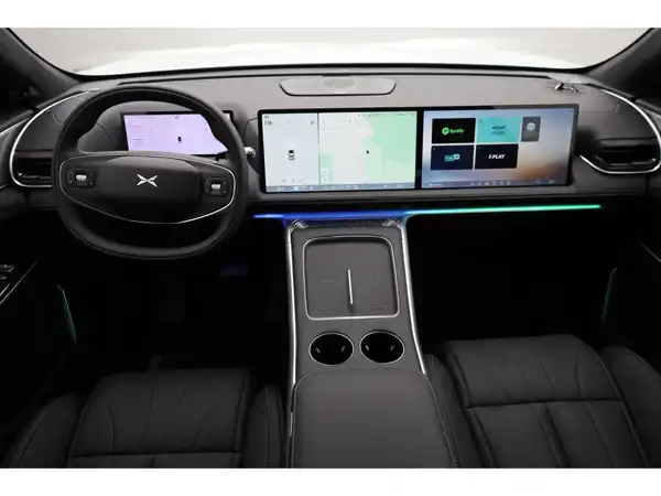 XPENG G9 RWD Long Range 2025 (24/30)