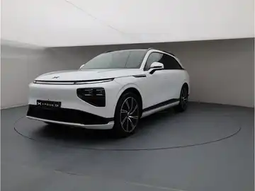 XPENG G9 Performance (1/30)