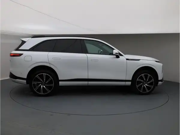 XPENG G9 AWD Performance Modell 24 (7/30)