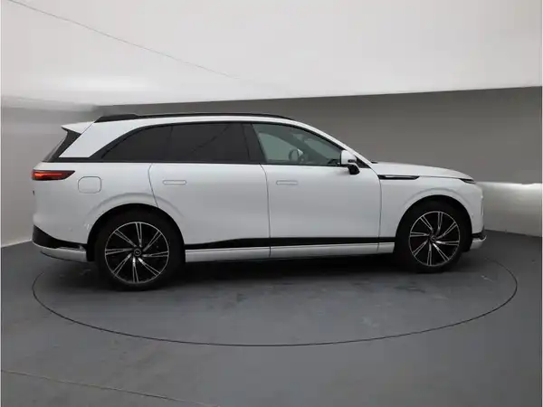 XPENG G9 Performance AWD 2025 (7/27)