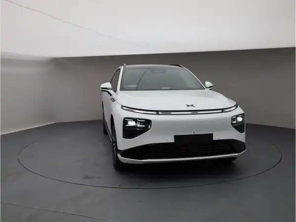 XPENG G9 Performance AWD 2025 (9/27)